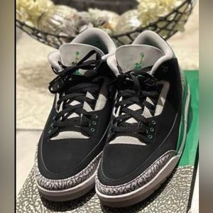 JORDAN 3 PINE GREEN SIZE 13 MENS